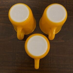 Vintage PYREX Yellow Mugs - Set of 3